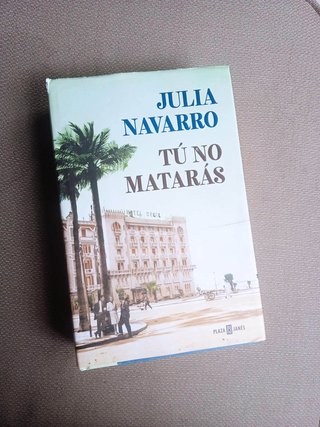 Libro de Julia Navarro: "TU NO MATARÁS"