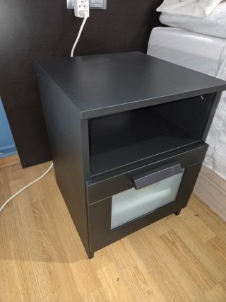 2 Mesitas de Noche Ikea Negras