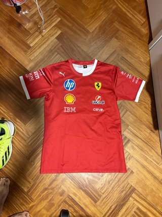 Camiseta F1 Ferrari Puma temporada 2025