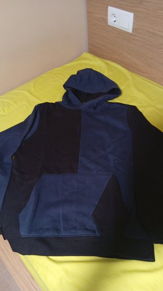 Sudadera Volcom con capucha azul y negra