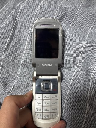 Nokia 2760 con Cargador Original
