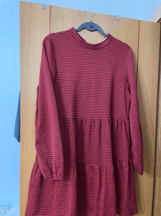 Vestido estampado rojo y negro