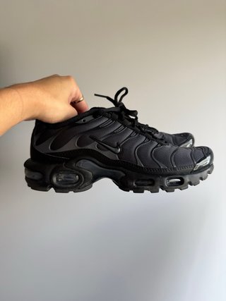 Zapatillas Nike TN Negras y gris