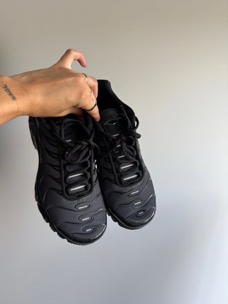 Zapatillas Nike TN Negras y gris