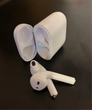 Apple AirPods 2