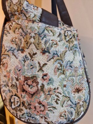 Lote 2 Bolsos Blanco Azul y Multicolor