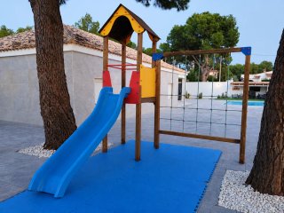 Parque Infantil Exterior con Tobogán