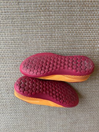 Botas de fútbol naranja Decathlon talla 34