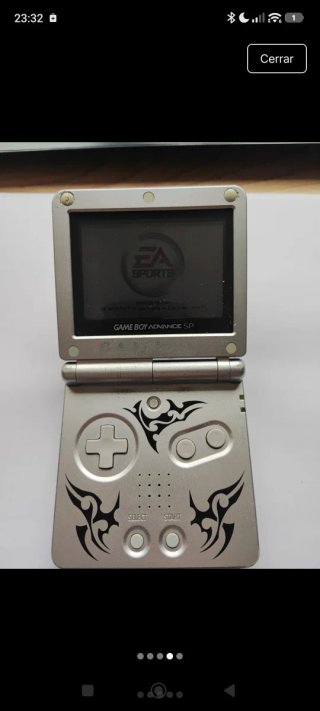 Nintendo Game Boy Advance SP con diseño tribal