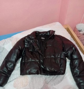 Chaqueta Acolchada Negra Zara