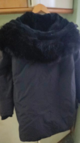 Parka Zara Basic Negra con Capucha