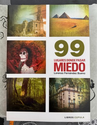 Libro 99 lugares donde pasar miedo