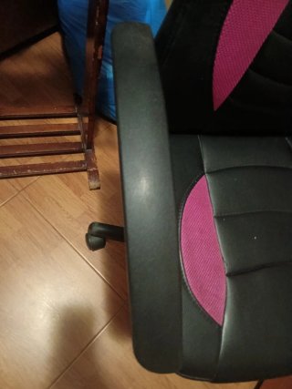 Silla de escritorio negra y rosa