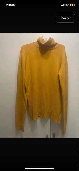 Jersey cuello alto amarillo