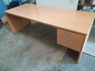Mesa de despacho en madera de haya