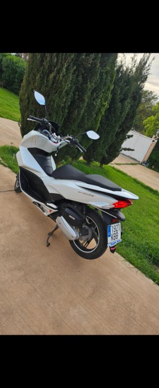 Honda PCX 125 Scooter Blanco