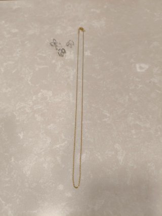 Cadena Dorada 60cm y Pendientes