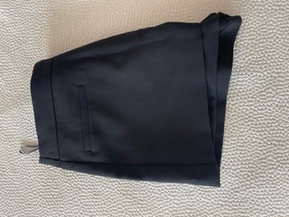 Pantalón corto mujer Zara negro Solapa delantera