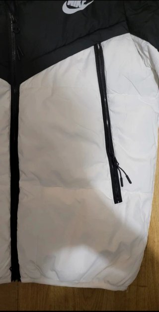 Abrigo Nike Negro y Blanco