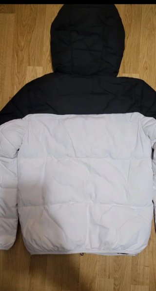 Abrigo Nike Negro y Blanco