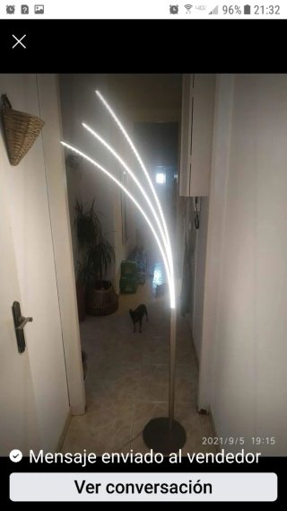 Lámpara de pie LED moderna