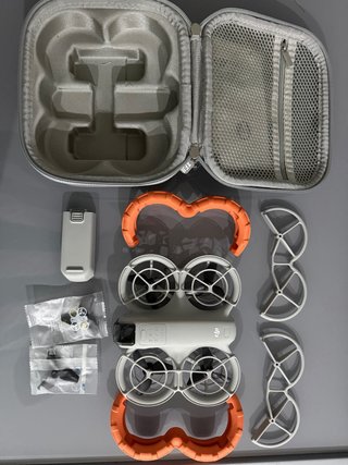 Dron DJI NEO