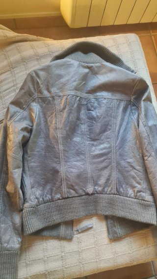 Chaqueta de piel gris