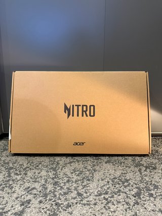Portátil gaming Acer Nitro V 16 AI ANV16-42-R2UE