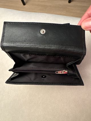 Cartera de mano negra