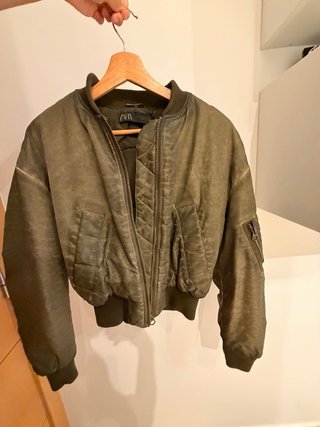 Chaqueta bomber Zara verde oliva