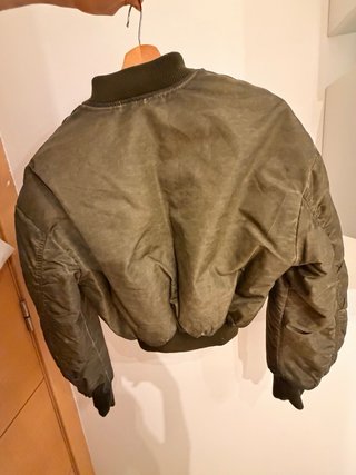 Chaqueta bomber Zara verde oliva