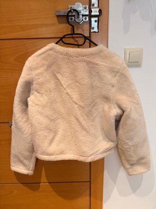 Chaqueta Zara pelitos beige T.XS