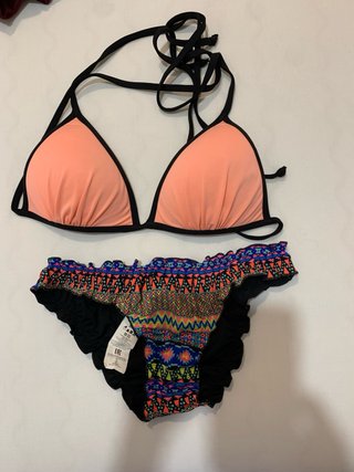 Bikini multicolor y rosa