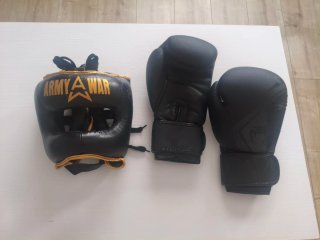 Set de Guantes y Casco de Boxeo