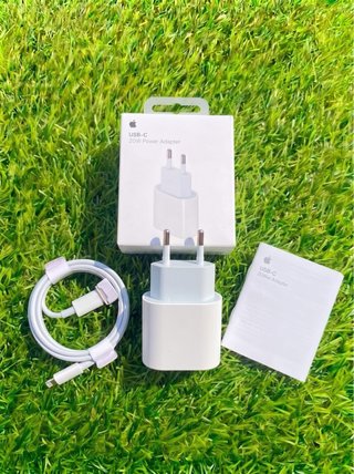 Cargador Apple de Carga Rápida 20W + Cable Incluid