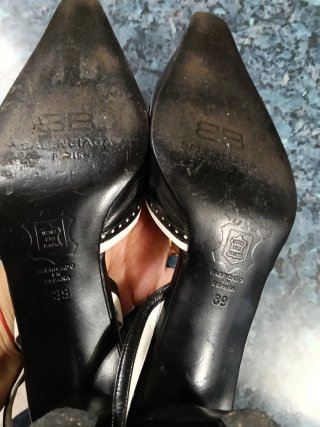 Zapatos Balenciaga tacón slingback negro y blanco