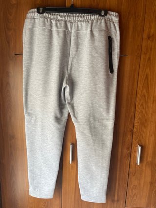 Pantalón chándal gris hombre