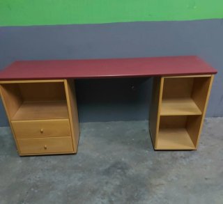 Escritorio Carré Hulsta con Muebles Bajos