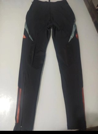 Pantalón Adidas