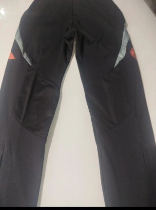 Pantalón Adidas