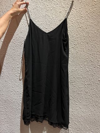 Vestido y camisón negro