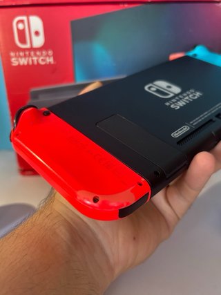 Nintendo Switch V2 con caja, accesorios + juego
