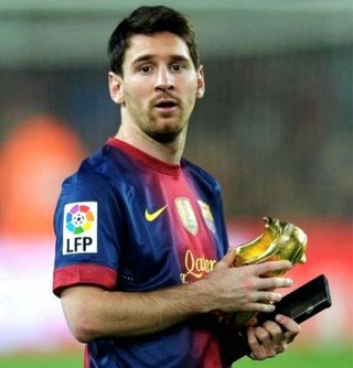 FCB 12/13 Talla M. MESSI ORIGINAL BALON BOTA ORO