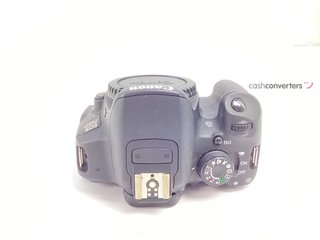 camara digital reflex canon eos 700d+ef-s 18-55mm 1:3.5-5.6 is stm