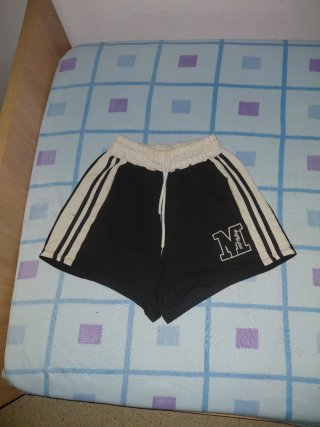 Pantalón corto deportivo M