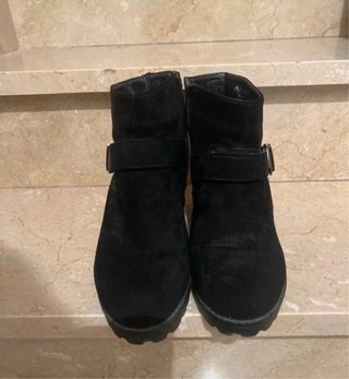 Botines Negros con Tacón Talla 39