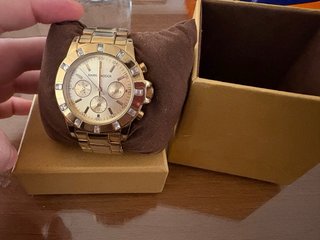 Reloj Mark Maddox Dorado