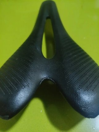 Sillín de carbono para bicicleta