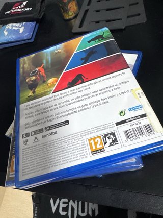 3 Juegos PS5: FC27, Assassin's, Stray
