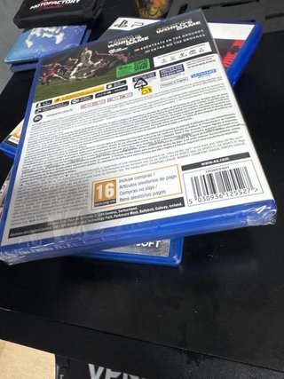 3 Juegos PS5: FC27, Assassin's, Stray